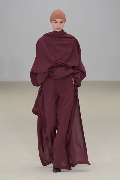 Look 28